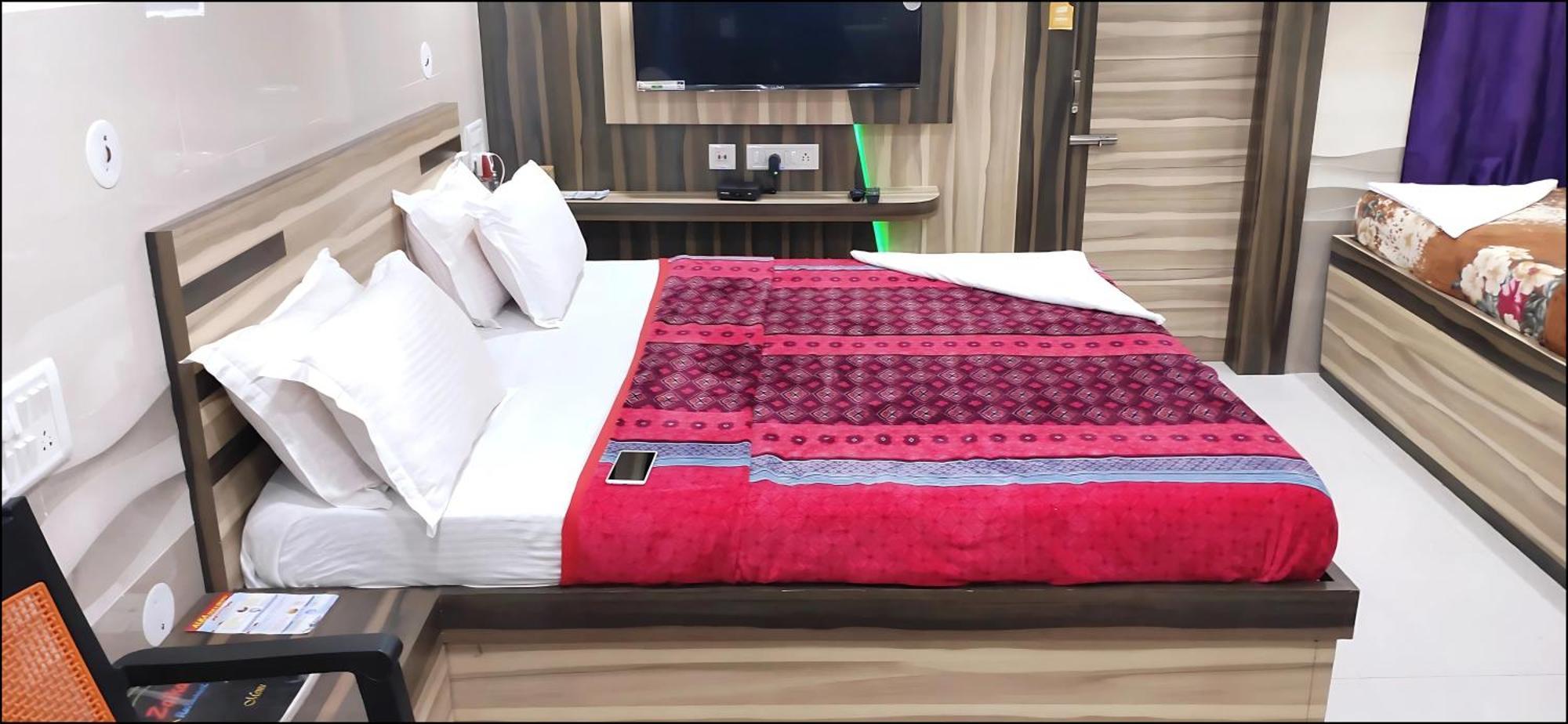 Ln Beach Homestay Пури Экстерьер фото
